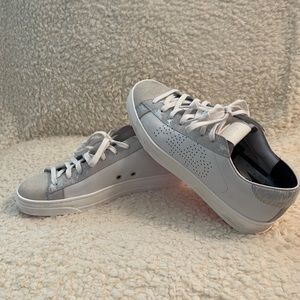 P448 Women’s white sneakers